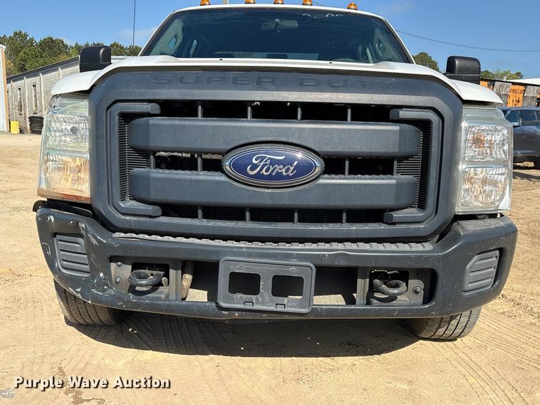 image for item EU0507 2016 Ford F350 Super Duty XL Crew Cab utility bed pickup truck