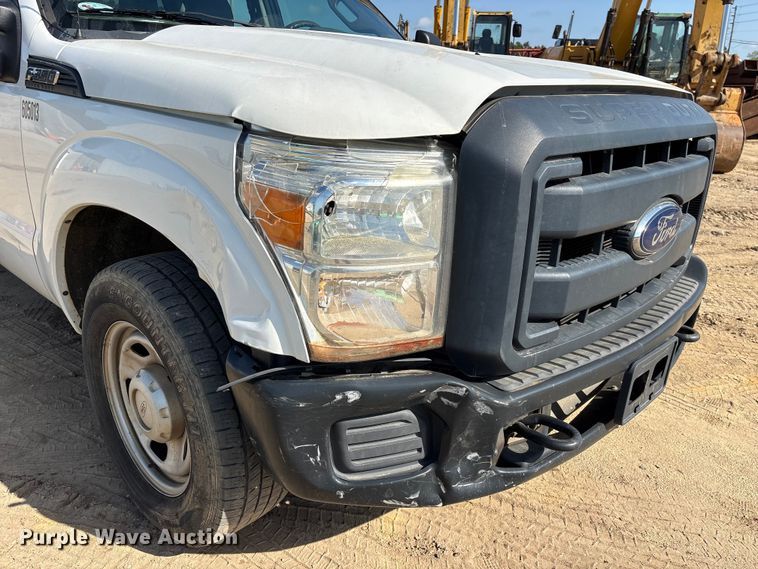 image for item EU0507 2016 Ford F350 Super Duty XL Crew Cab utility bed pickup truck