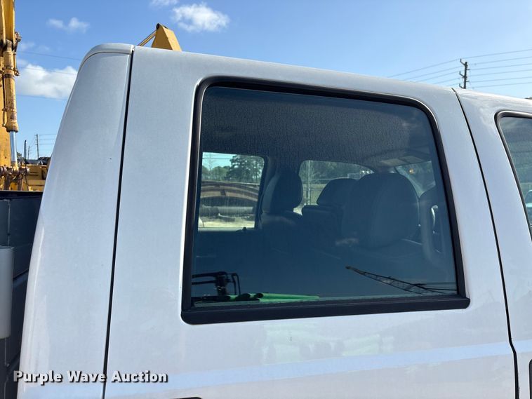 image for item EU0507 2016 Ford F350 Super Duty XL Crew Cab utility bed pickup truck