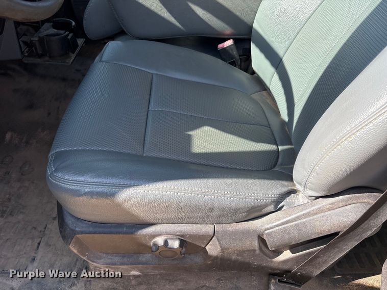 image for item EU0507 2016 Ford F350 Super Duty XL Crew Cab utility bed pickup truck