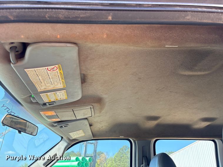 image for item EU0507 2016 Ford F350 Super Duty XL Crew Cab utility bed pickup truck