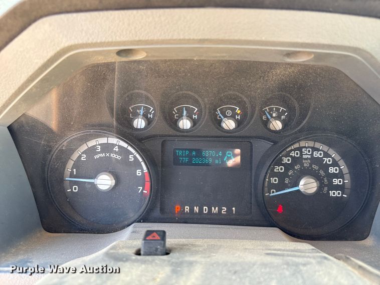 image for item EU0507 2016 Ford F350 Super Duty XL Crew Cab utility bed pickup truck