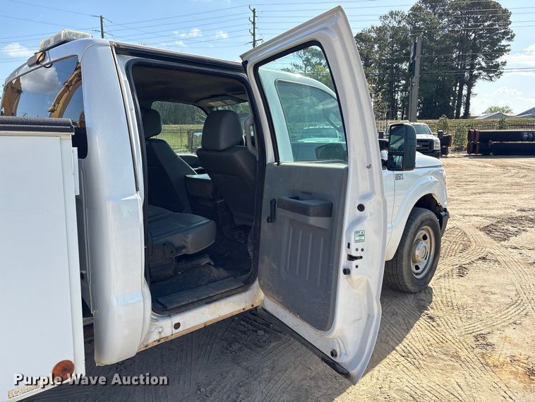 image for item EU0507 2016 Ford F350 Super Duty XL Crew Cab utility bed pickup truck