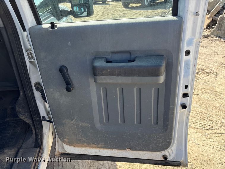 image for item EU0507 2016 Ford F350 Super Duty XL Crew Cab utility bed pickup truck