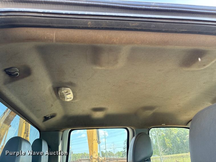 image for item EU0507 2016 Ford F350 Super Duty XL Crew Cab utility bed pickup truck