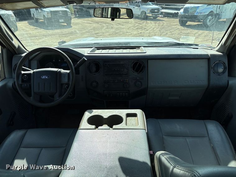 image for item EU0507 2016 Ford F350 Super Duty XL Crew Cab utility bed pickup truck