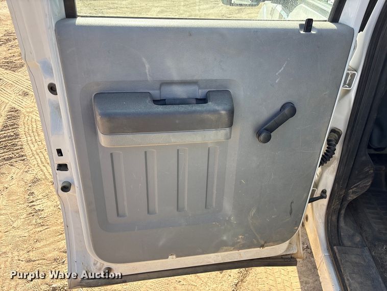 image for item EU0507 2016 Ford F350 Super Duty XL Crew Cab utility bed pickup truck