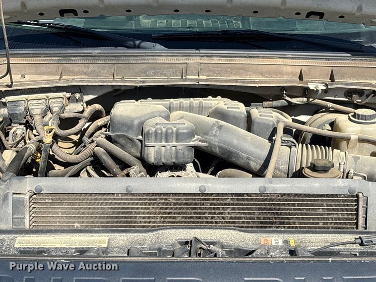 image for item EU0507 2016 Ford F350 Super Duty XL Crew Cab utility bed pickup truck