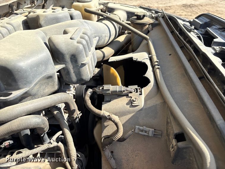 image for item EU0507 2016 Ford F350 Super Duty XL Crew Cab utility bed pickup truck