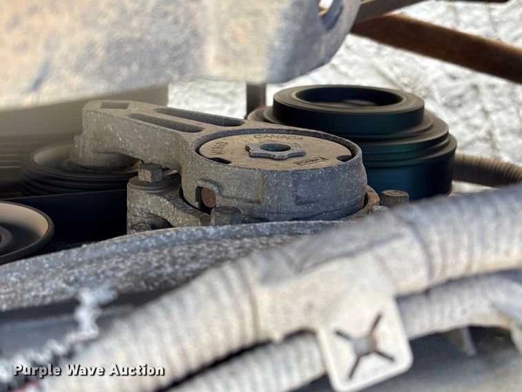 image for item EU0507 2016 Ford F350 Super Duty XL Crew Cab utility bed pickup truck