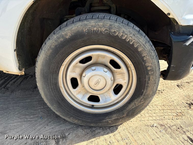 image for item EU0507 2016 Ford F350 Super Duty XL Crew Cab utility bed pickup truck