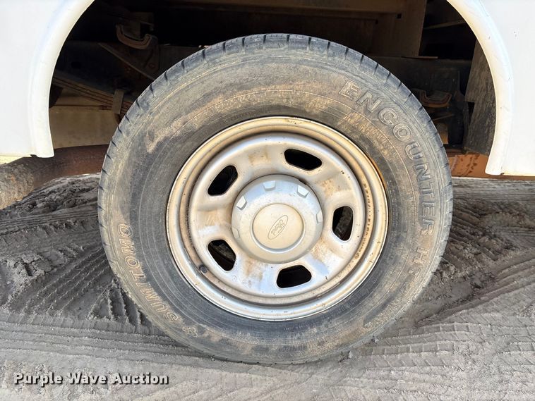 image for item EU0507 2016 Ford F350 Super Duty XL Crew Cab utility bed pickup truck