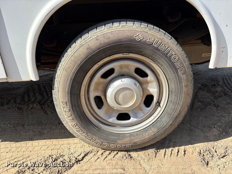 image for item EU0507 2016 Ford F350 Super Duty XL Crew Cab utility bed pickup truck