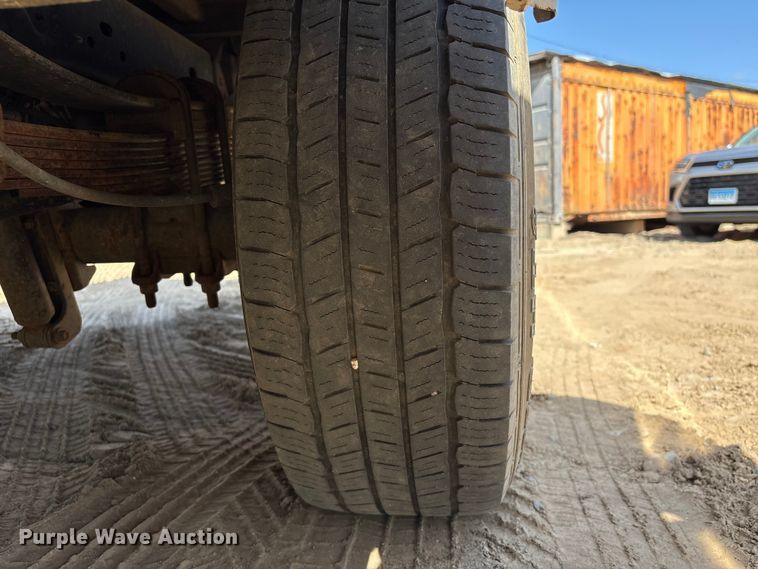 image for item EU0507 2016 Ford F350 Super Duty XL Crew Cab utility bed pickup truck