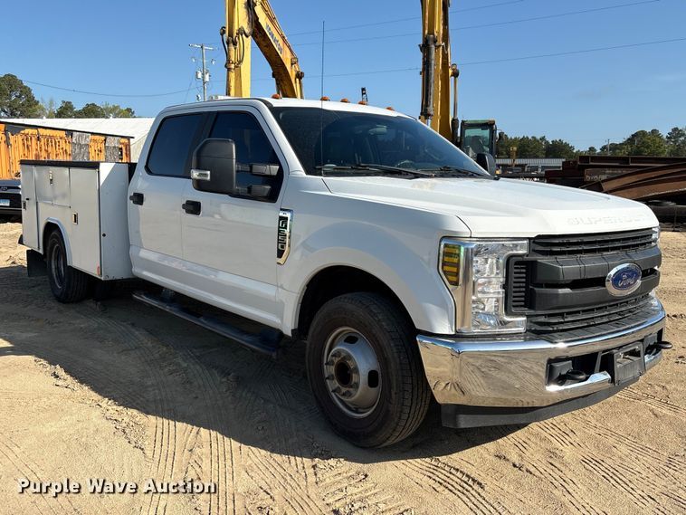 image for item EU0508 2019 Ford F350 Super Duty XL Crew Cab utility bed pickup truck