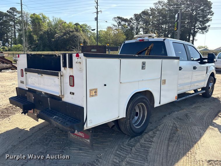 image for item EU0508 2019 Ford F350 Super Duty XL Crew Cab utility bed pickup truck