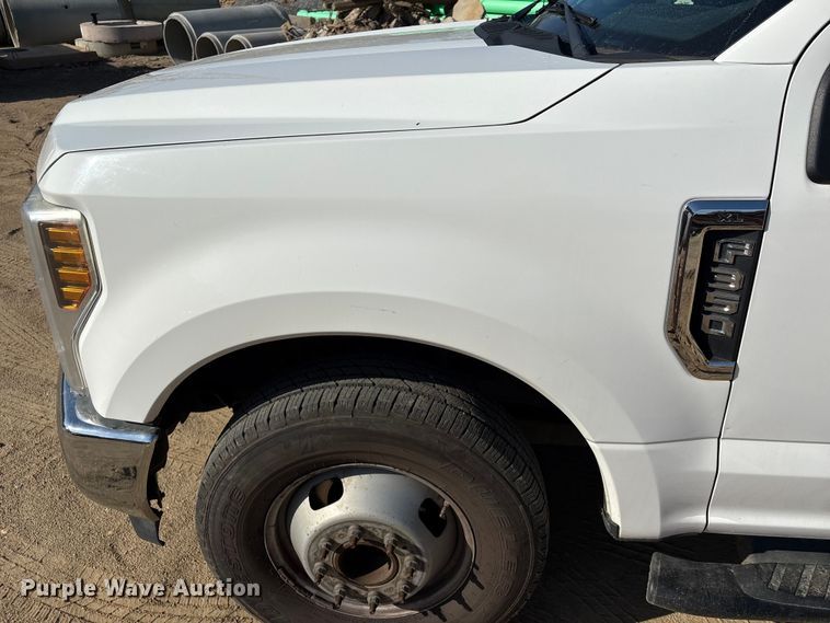 image for item EU0508 2019 Ford F350 Super Duty XL Crew Cab utility bed pickup truck