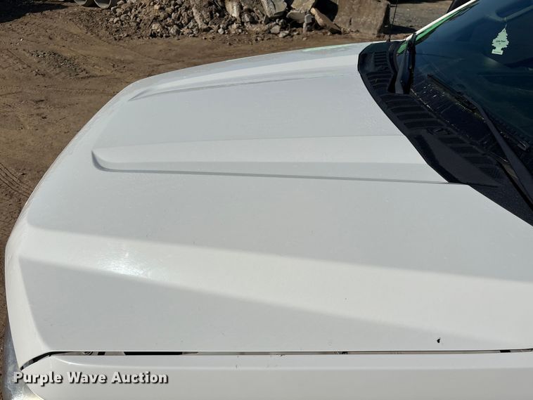 image for item EU0508 2019 Ford F350 Super Duty XL Crew Cab utility bed pickup truck