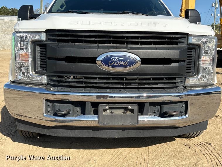 image for item EU0508 2019 Ford F350 Super Duty XL Crew Cab utility bed pickup truck