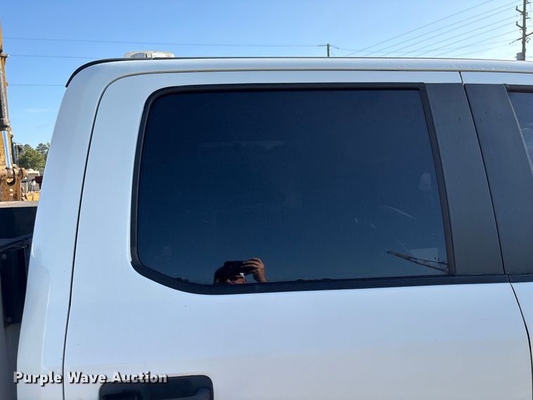 image for item EU0508 2019 Ford F350 Super Duty XL Crew Cab utility bed pickup truck