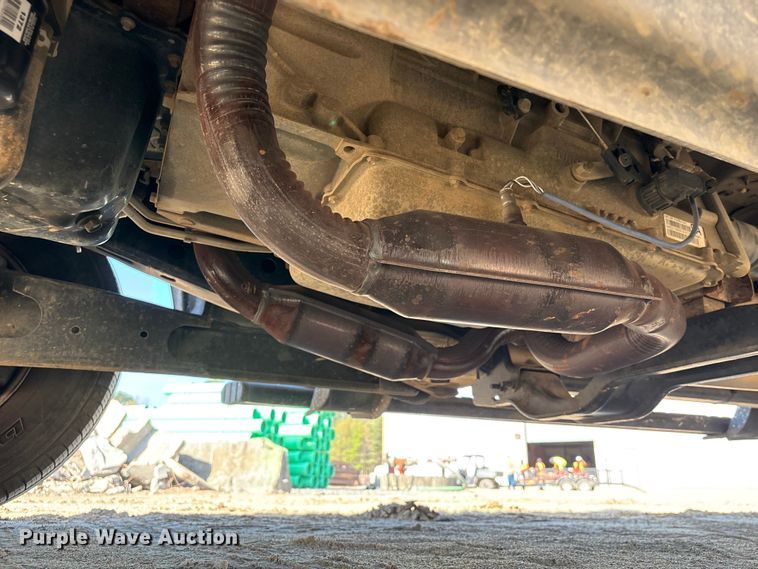 image for item EU0508 2019 Ford F350 Super Duty XL Crew Cab utility bed pickup truck