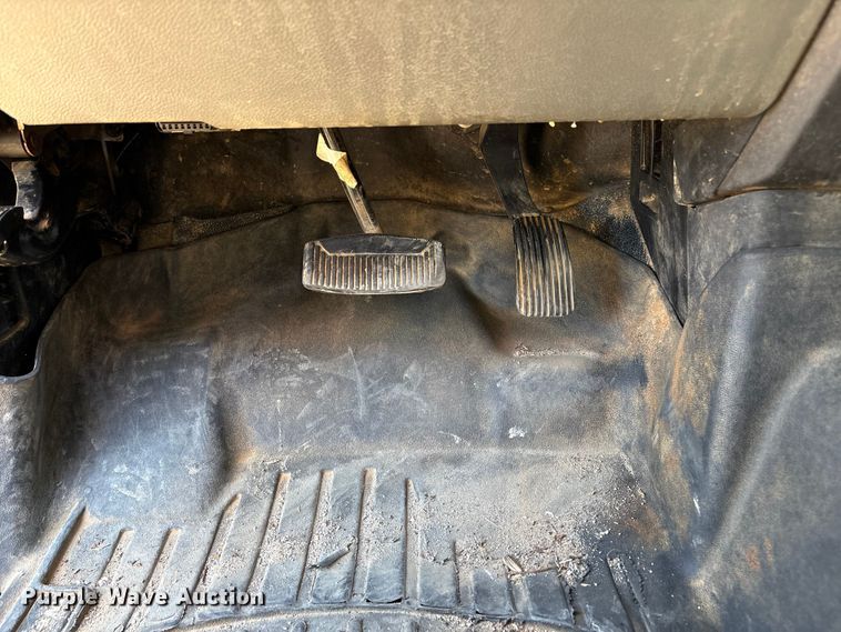 image for item EU0508 2019 Ford F350 Super Duty XL Crew Cab utility bed pickup truck