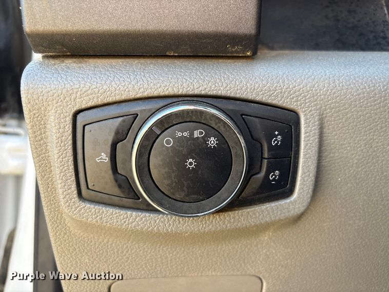 image for item EU0508 2019 Ford F350 Super Duty XL Crew Cab utility bed pickup truck