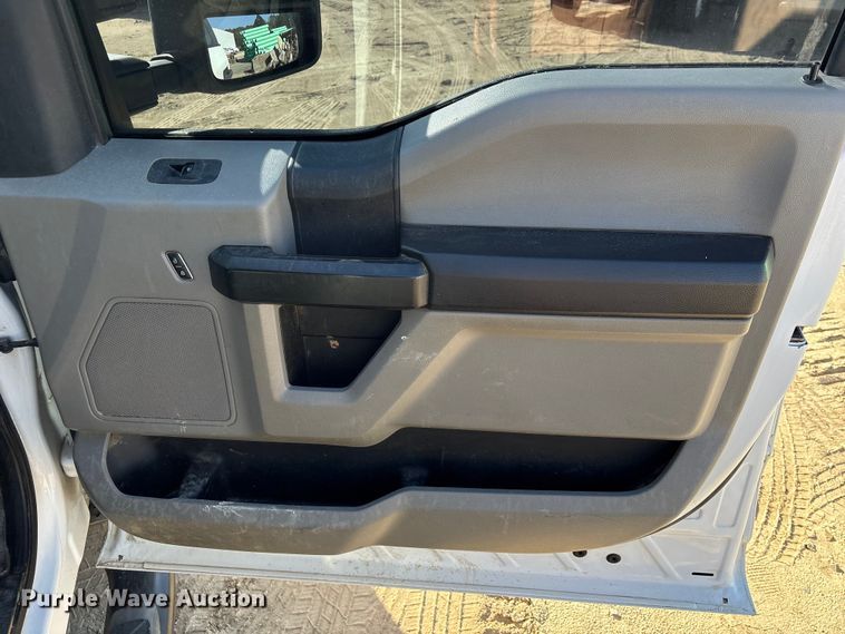 image for item EU0508 2019 Ford F350 Super Duty XL Crew Cab utility bed pickup truck