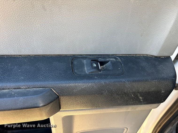 image for item EU0508 2019 Ford F350 Super Duty XL Crew Cab utility bed pickup truck