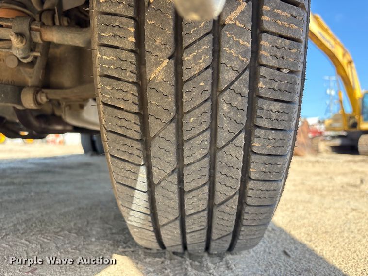 image for item EU0508 2019 Ford F350 Super Duty XL Crew Cab utility bed pickup truck