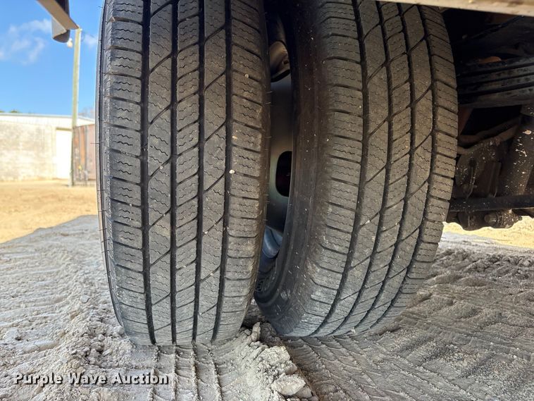 image for item EU0508 2019 Ford F350 Super Duty XL Crew Cab utility bed pickup truck