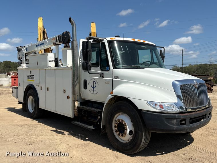 image for item EU0509 2005 International 4300 utility / service truck