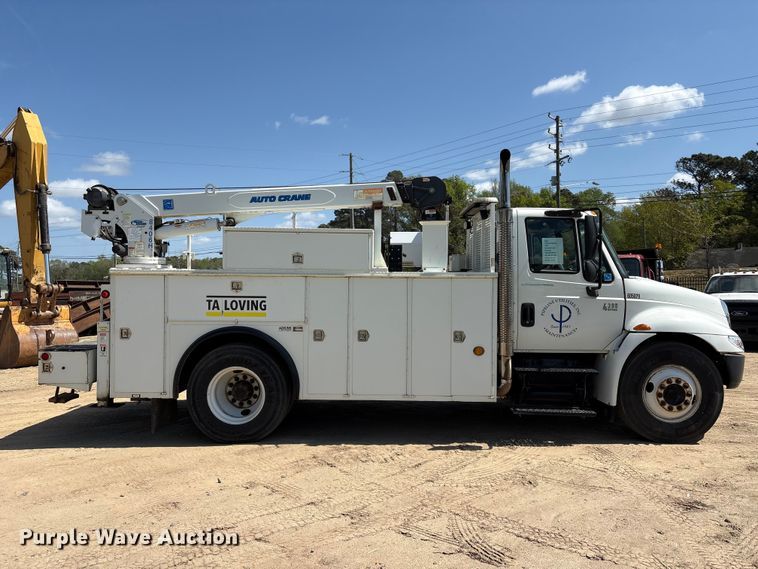 image for item EU0509 2005 International 4300 utility / service truck