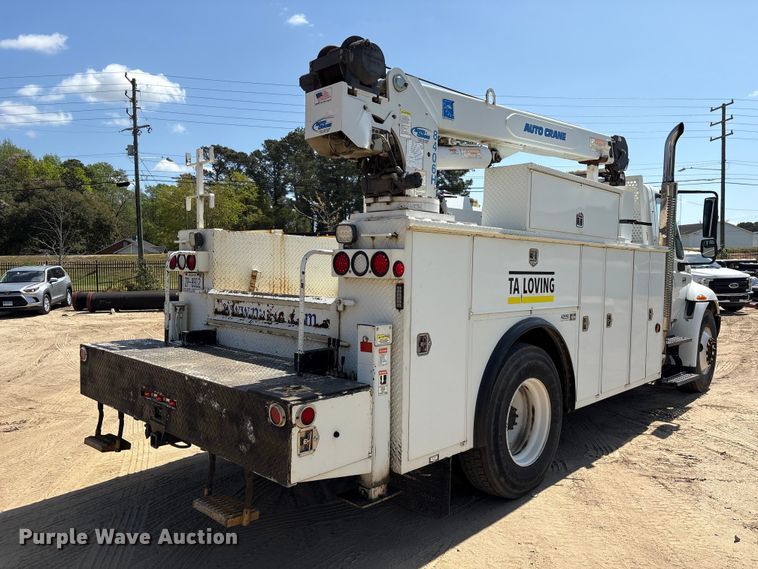 image for item EU0509 2005 International 4300 utility / service truck