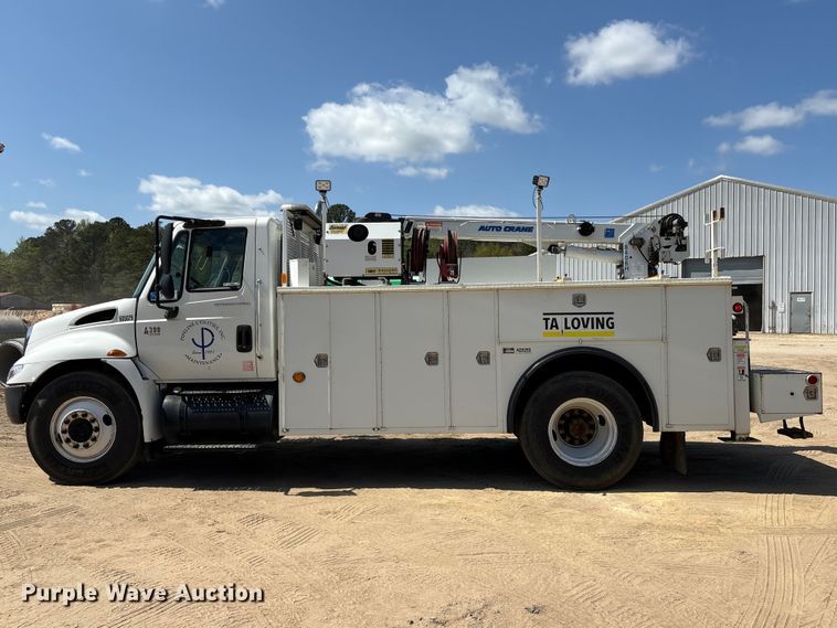 image for item EU0509 2005 International 4300 utility / service truck