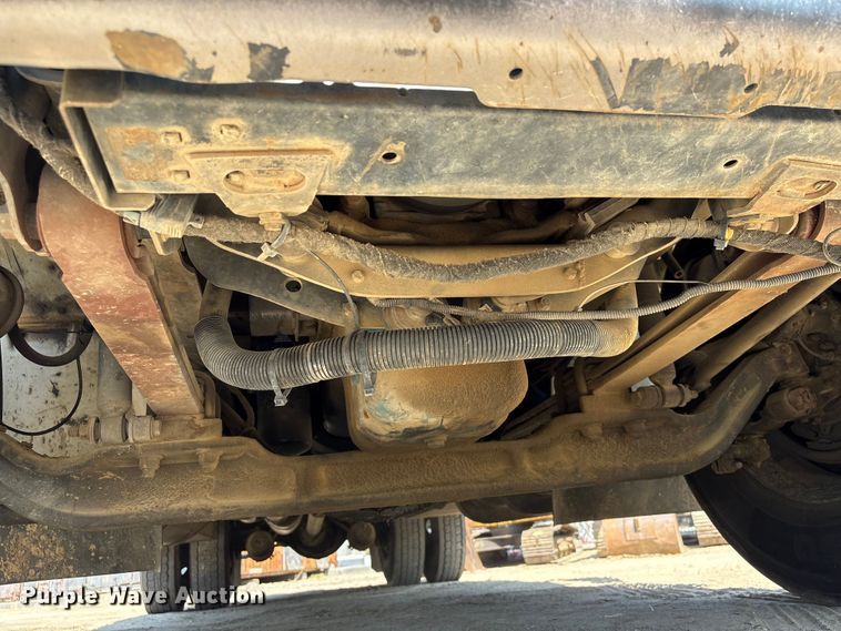 image for item EU0509 2005 International 4300 utility / service truck