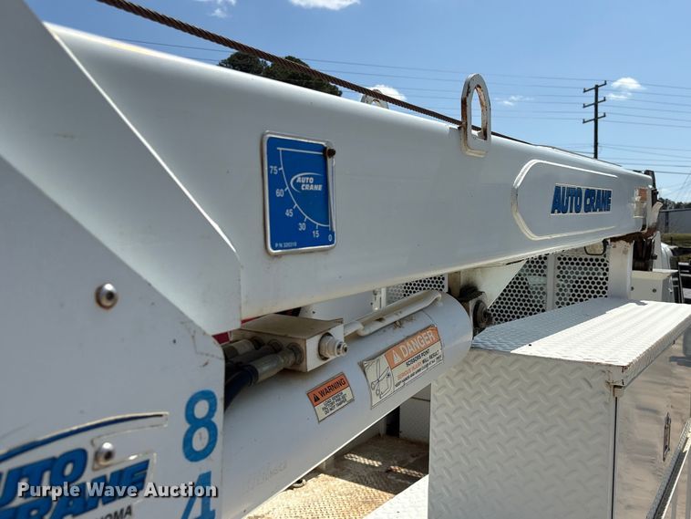 image for item EU0509 2005 International 4300 utility / service truck