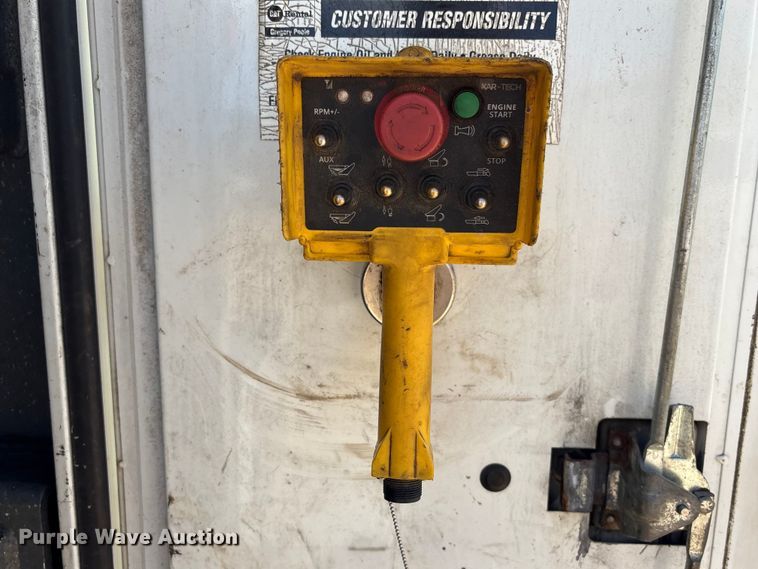 image for item EU0509 2005 International 4300 utility / service truck