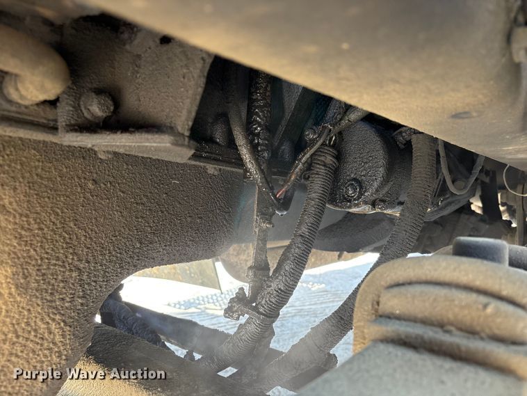 image for item EU0509 2005 International 4300 utility / service truck