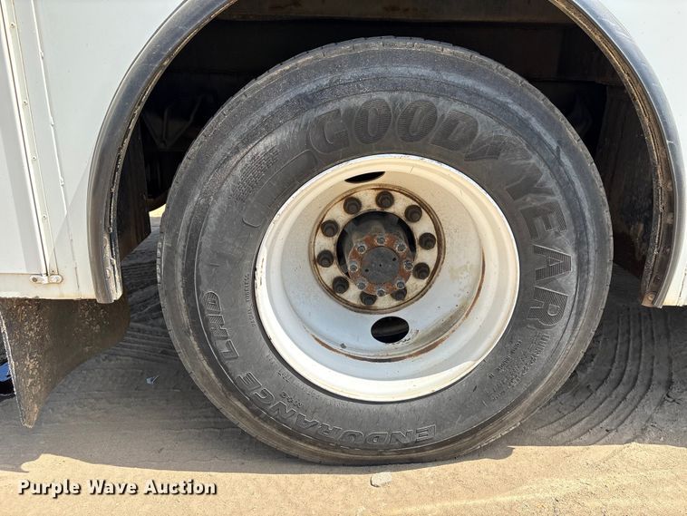 image for item EU0509 2005 International 4300 utility / service truck