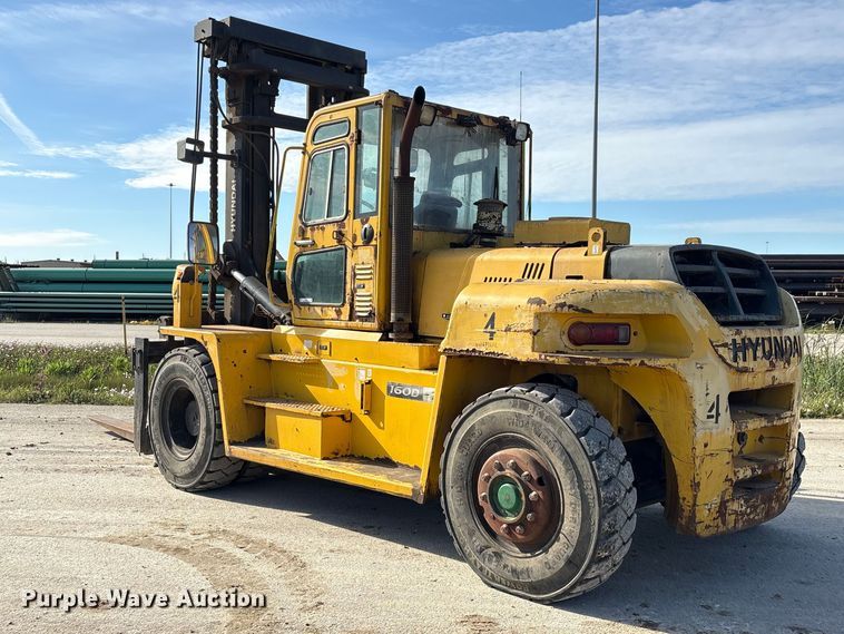 image for item EU0519 Hyundai 160D-7E forklift