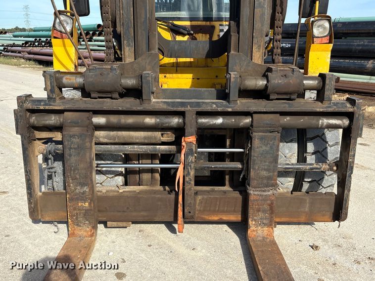 image for item EU0519 Hyundai 160D-7E forklift