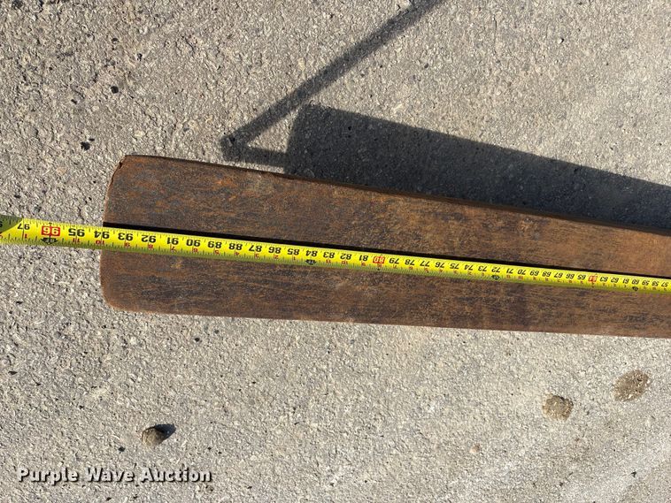 image for item EU0519 Hyundai 160D-7E forklift