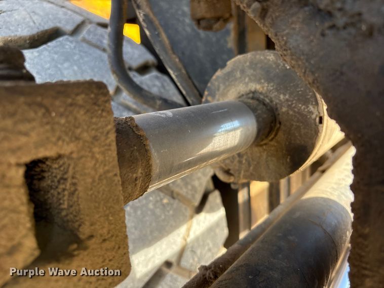 image for item EU0519 Hyundai 160D-7E forklift