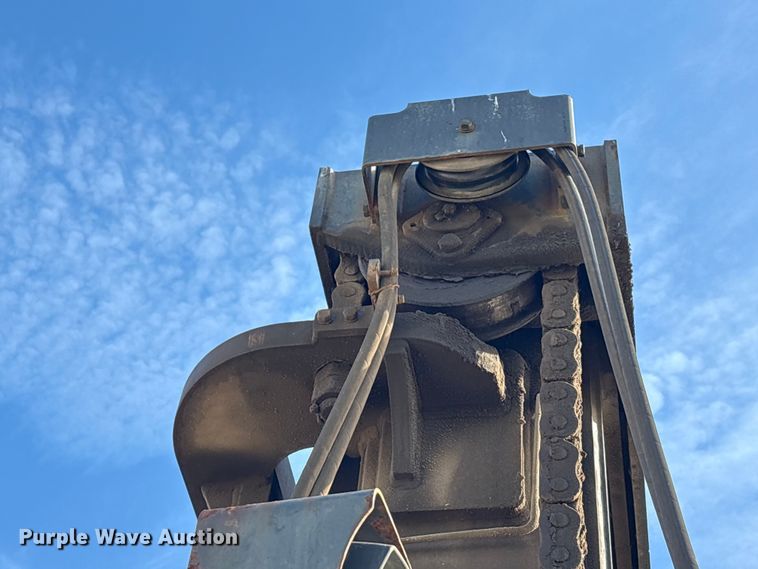 image for item EU0519 Hyundai 160D-7E forklift