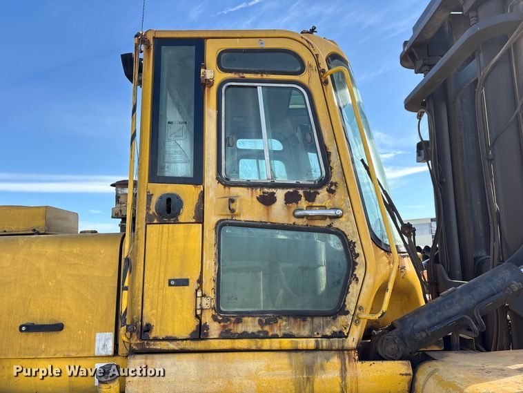 image for item EU0519 Hyundai 160D-7E forklift