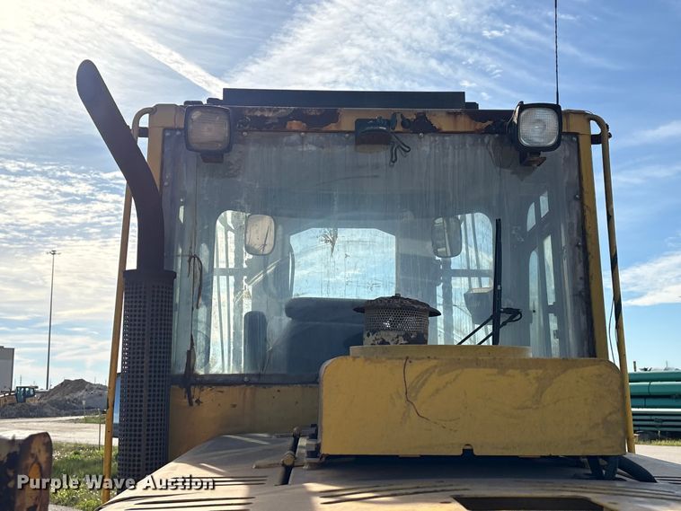 image for item EU0519 Hyundai 160D-7E forklift