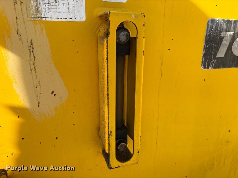 image for item EU0519 Hyundai 160D-7E forklift