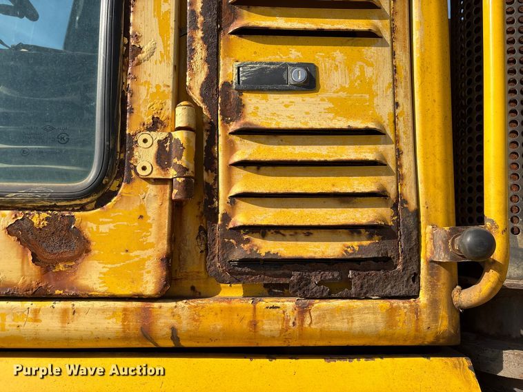 image for item EU0519 Hyundai 160D-7E forklift