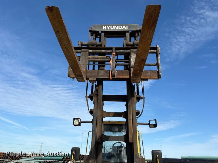 image for item EU0519 Hyundai 160D-7E forklift
